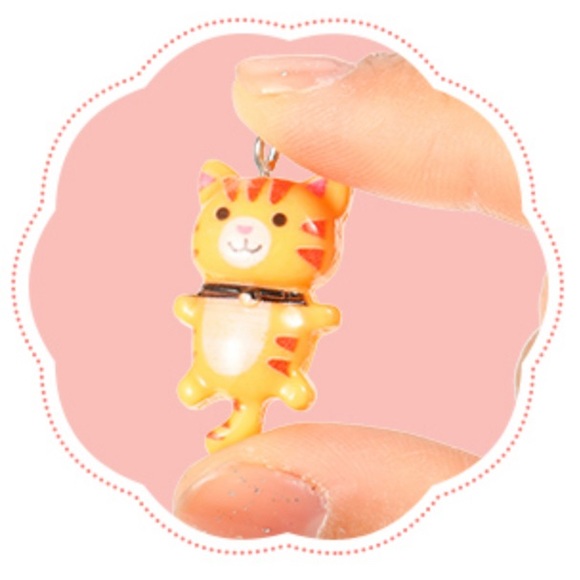 Short Orange Kitty Dangling Earrings - Picture 10 of 13